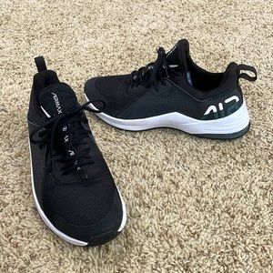 New! Air Max Bella TR 3 Training/Workout Shoes #CJ0842-004 Black/White Sz 9